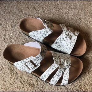 Marble Birkenstock’s size 39